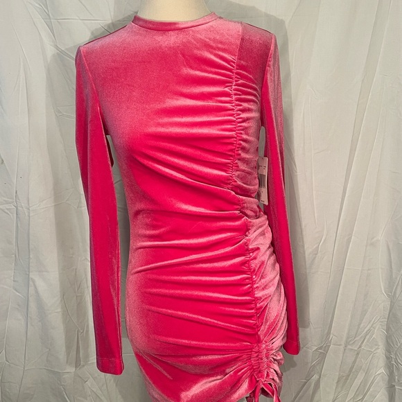 Juicy Couture Dresses & Skirts - Juicy Couture Fuchsia Velvet Long Sleeve Dress